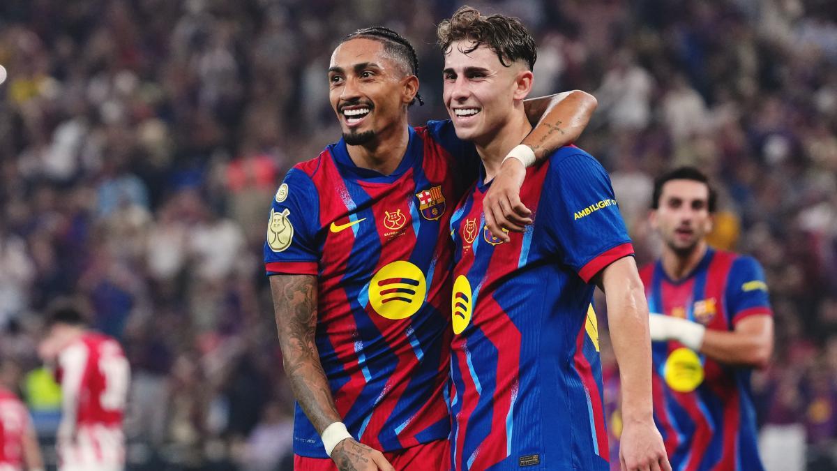 Raphinha y Fermín celebran uno de los goles