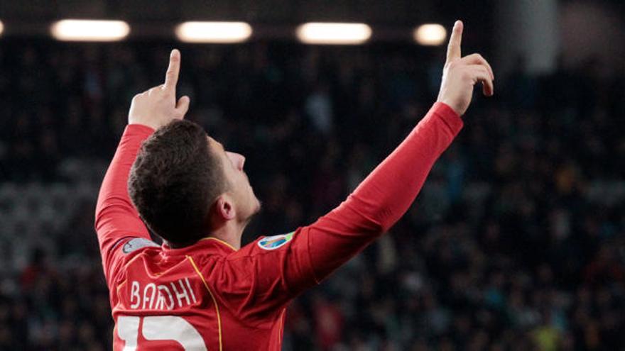 Bardhi celebra uno de los goles anotados con su selección.