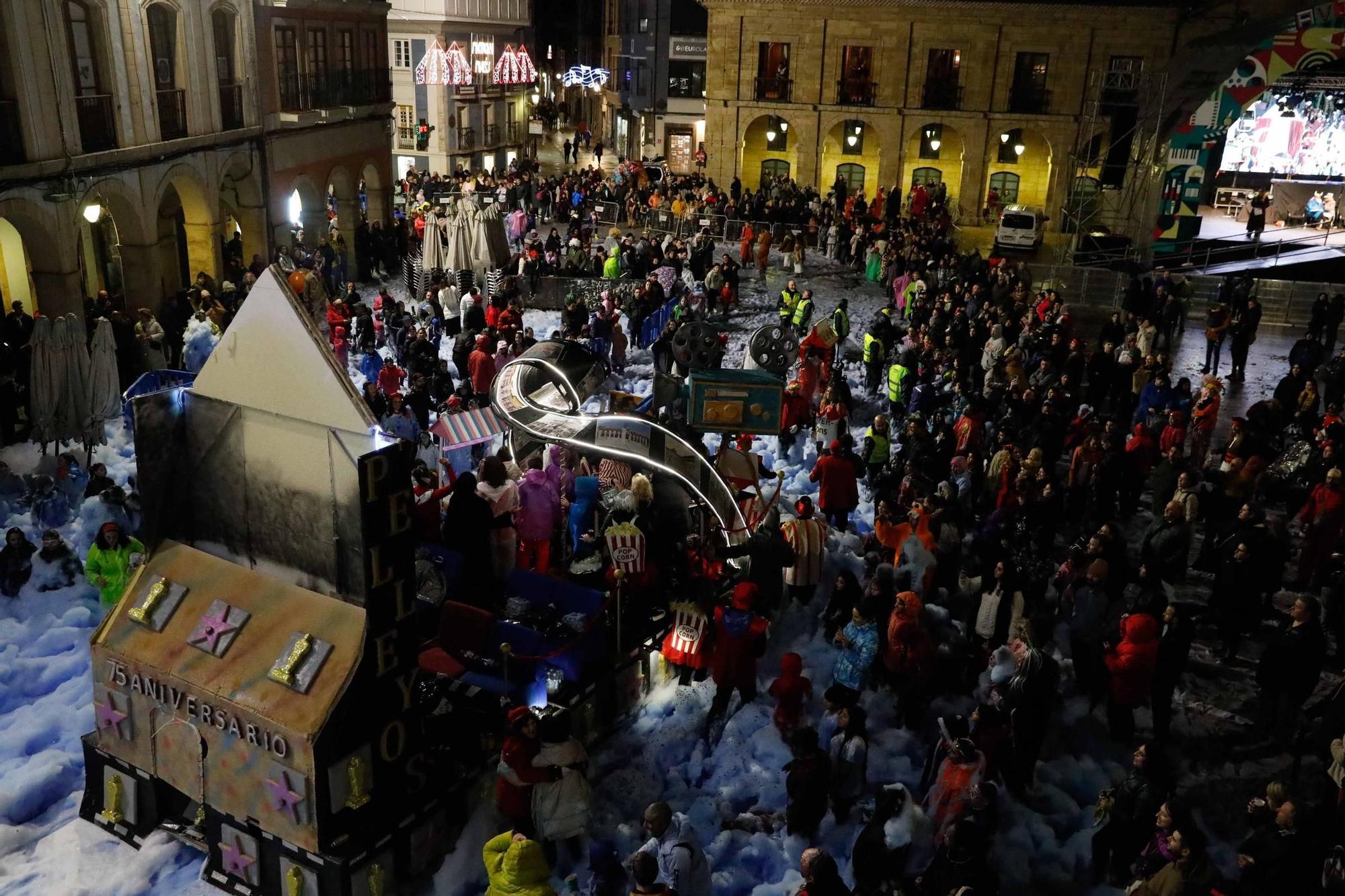 EN IMÁGENES: Así fue el multitudinario Descenso de Galiana en Avilés