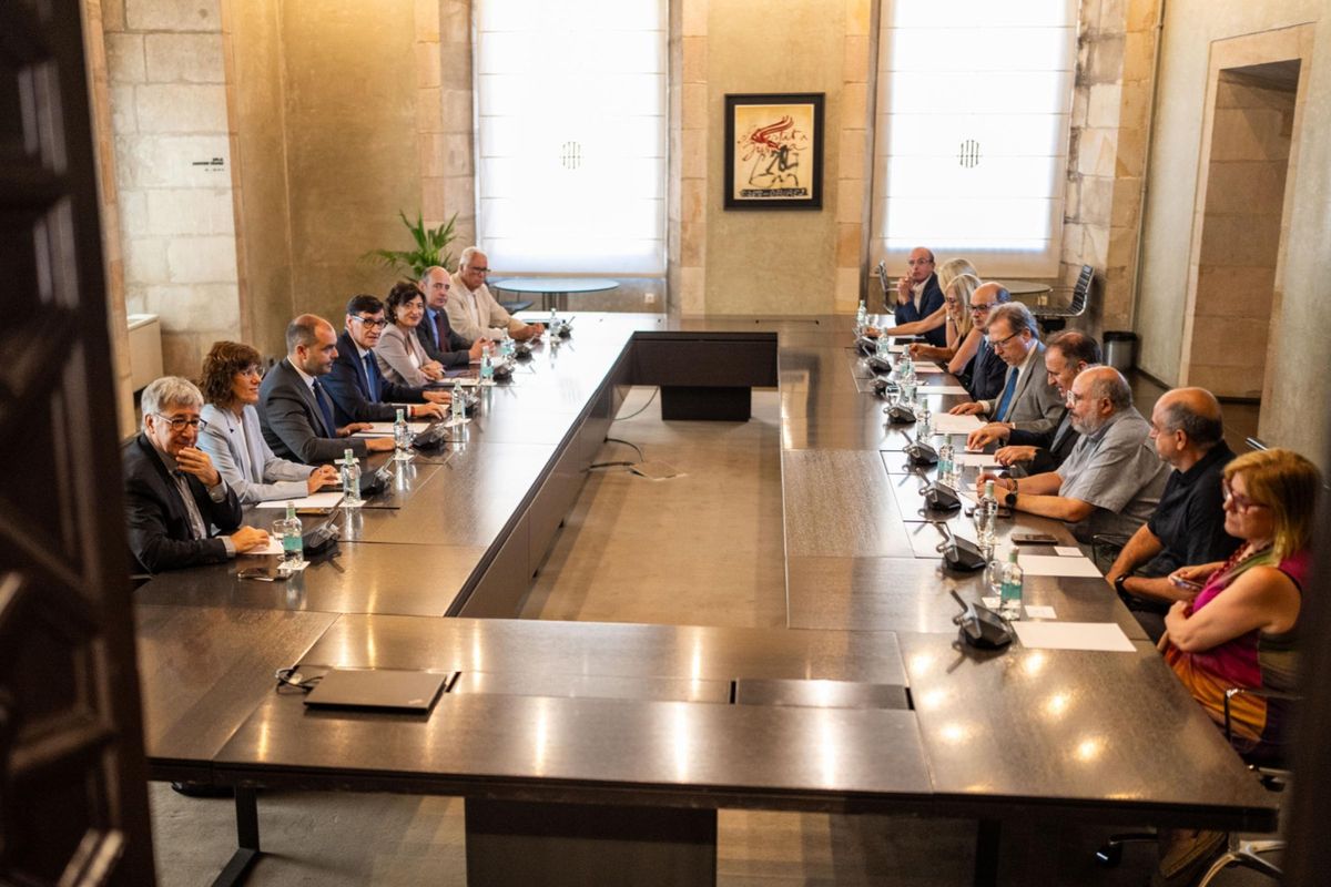 El Govern, reunido con las entidades impulsoras de la reforma de la administración pública