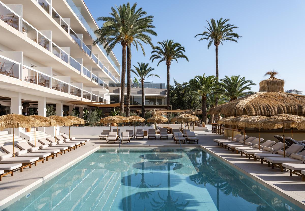 Beso Beach se ubica en ZEL Mallorca, el primer hotel resultado de la colaboración entre Rafa Nadal y Gabriel Escarrer.