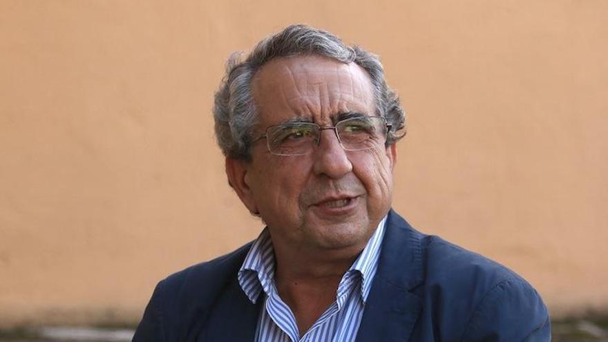 El rector de la UMA, José Ángel Narváez.