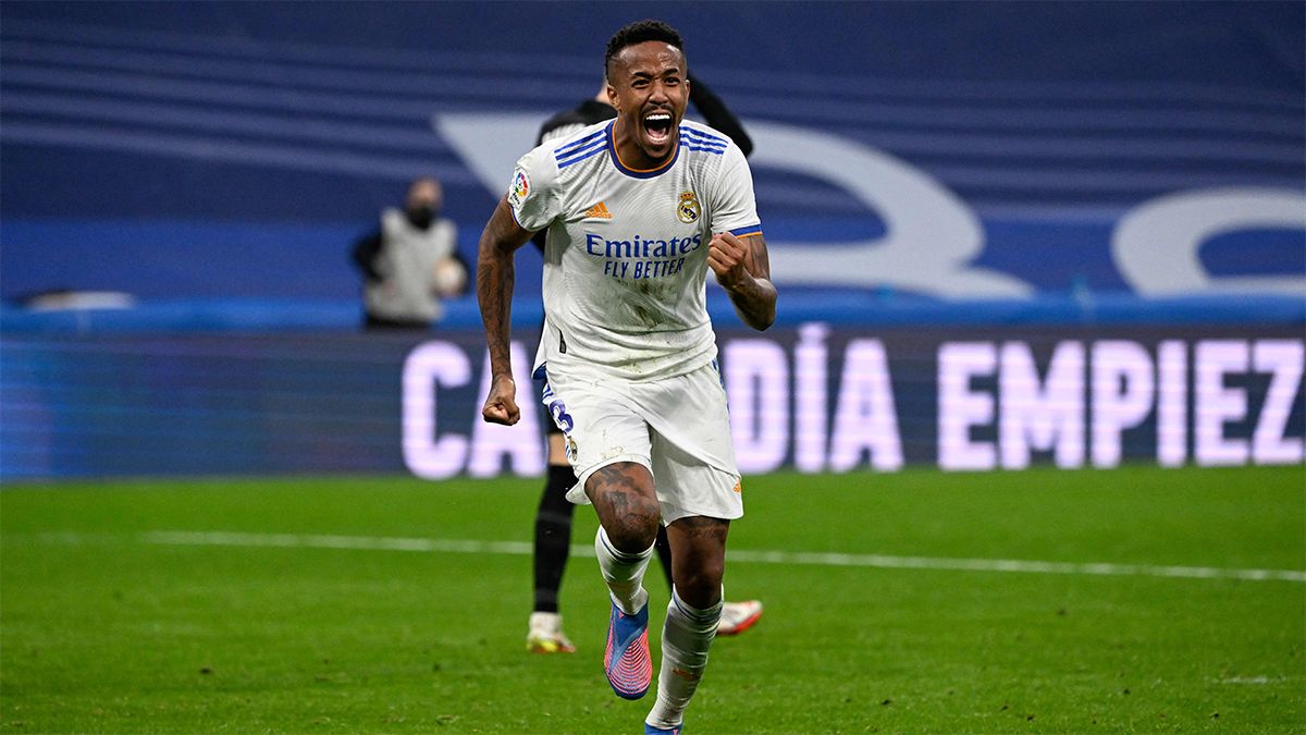 Militao celebrando un gol por el Real Madrid