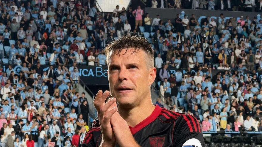 Las emotivas palabras de César Azpilicueta tras su retirada: "No me podía ir dejando al Sevilla en Segunda División, me voy tranquilo y en paz, quería ayudar"