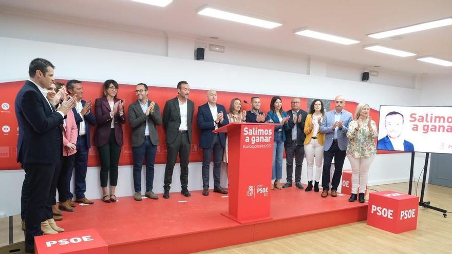 El PSOE de Elche presenta a sus 15 primeros candidatos e inicia la precampaña bajo el lema &quot;salimos a ganar&quot;
