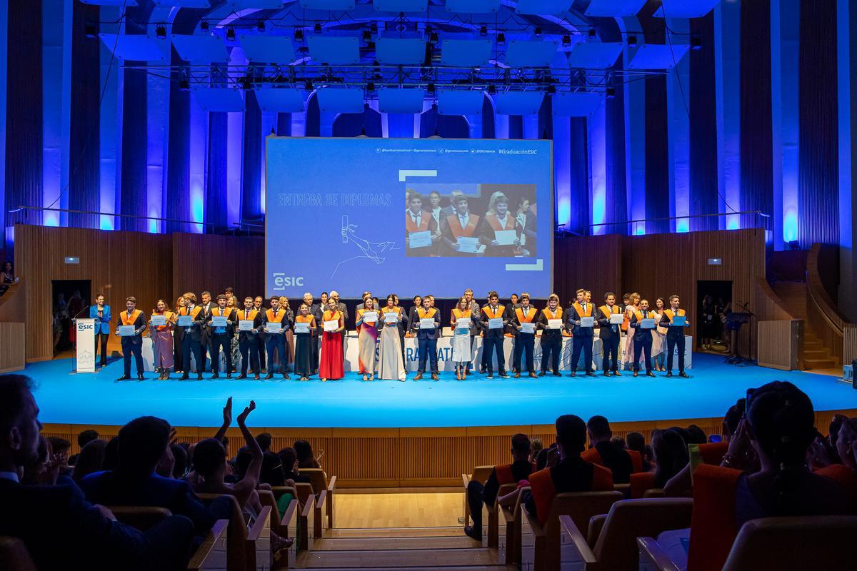 Entrega de diplomas ESIC 2023