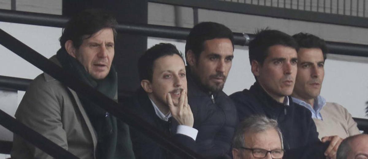 Longoria, viendo al filial con Alemany, Vicente, Salva Grau y Jorge López.
