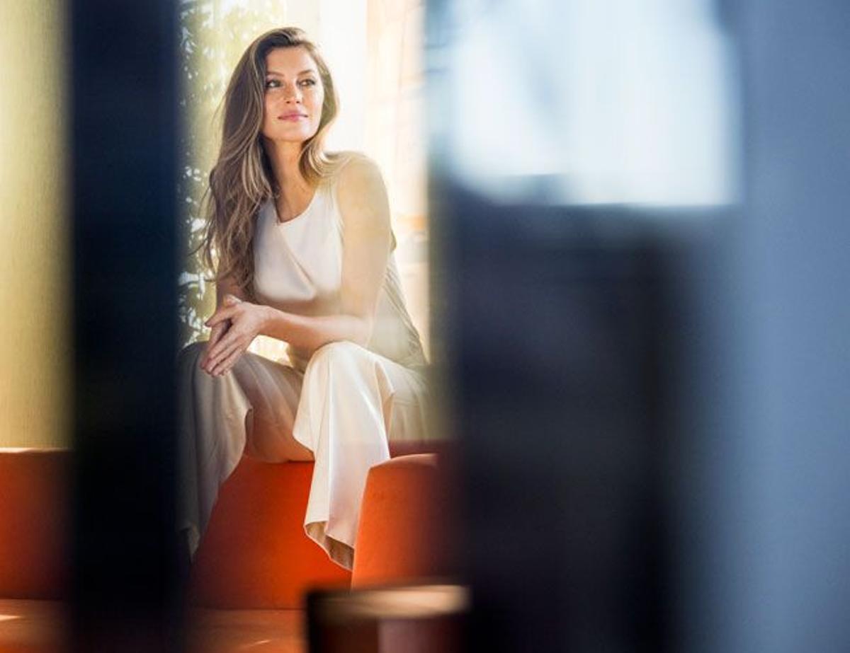 Gisele Bünchen en la campaña Empowered Woman de Intimissimi