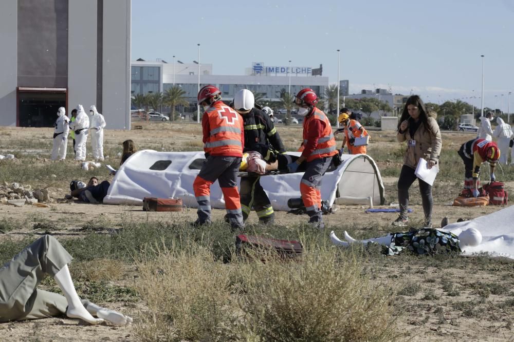 Más de 500 efectivos participan en un simulacro de accidente aéreo