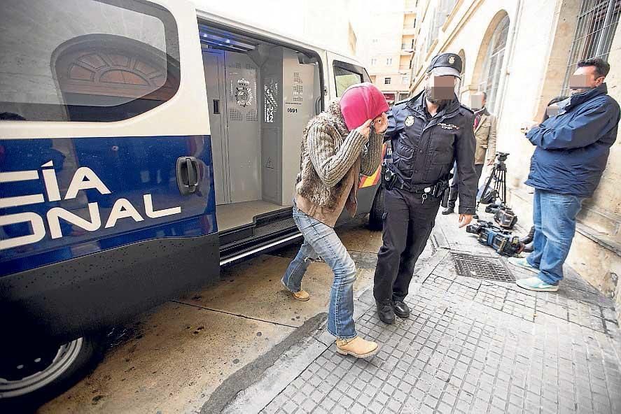 Prisión para once detenidos, ocho con fianza, por traficar con anabolizantes