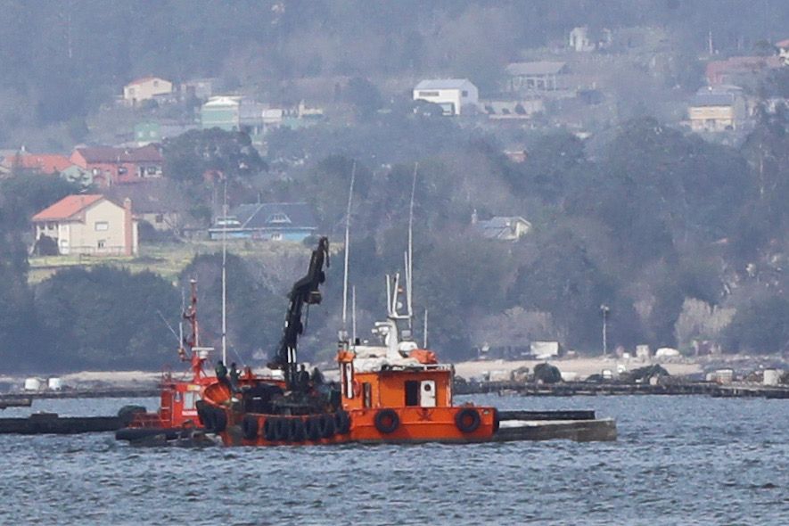 Operación reflotado del narcosubmarino de la ría de Arousa: hora de los buzos