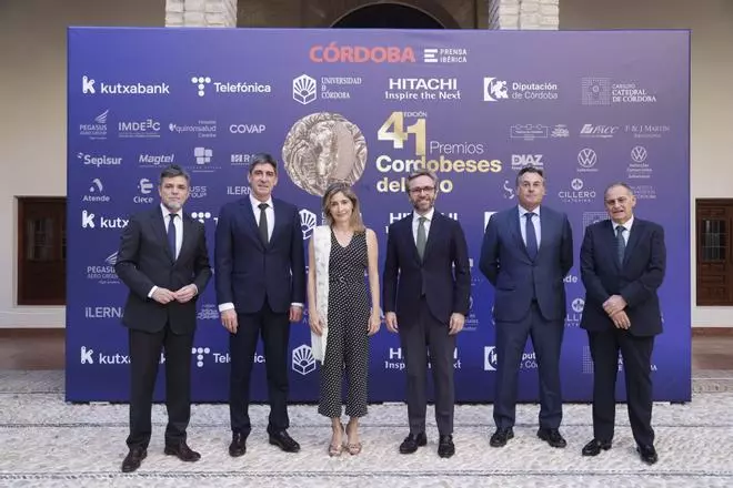 Las imágenes del 'photocall' de los premios Cordobeses del Año y el cóctel en el Alcázar