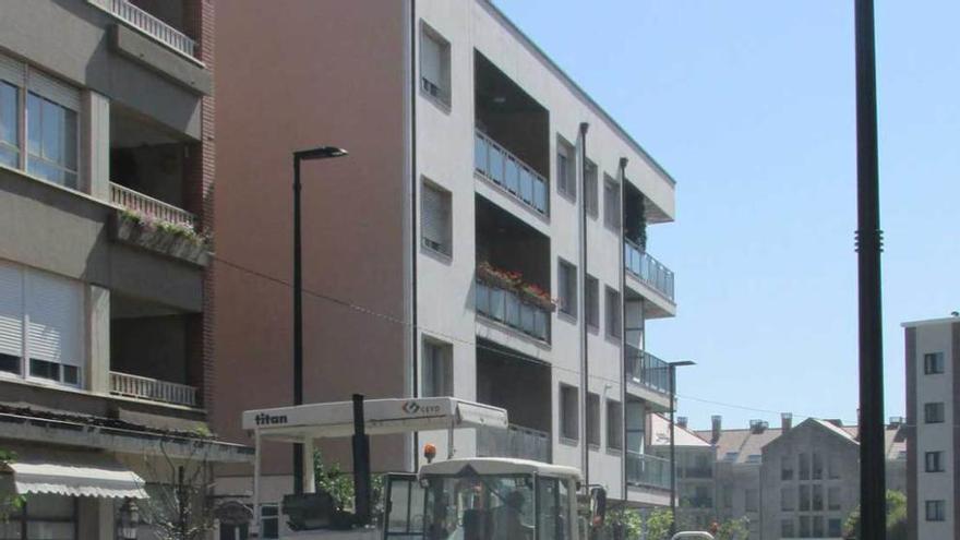 Asfaltado de la avenida de México en Llanes