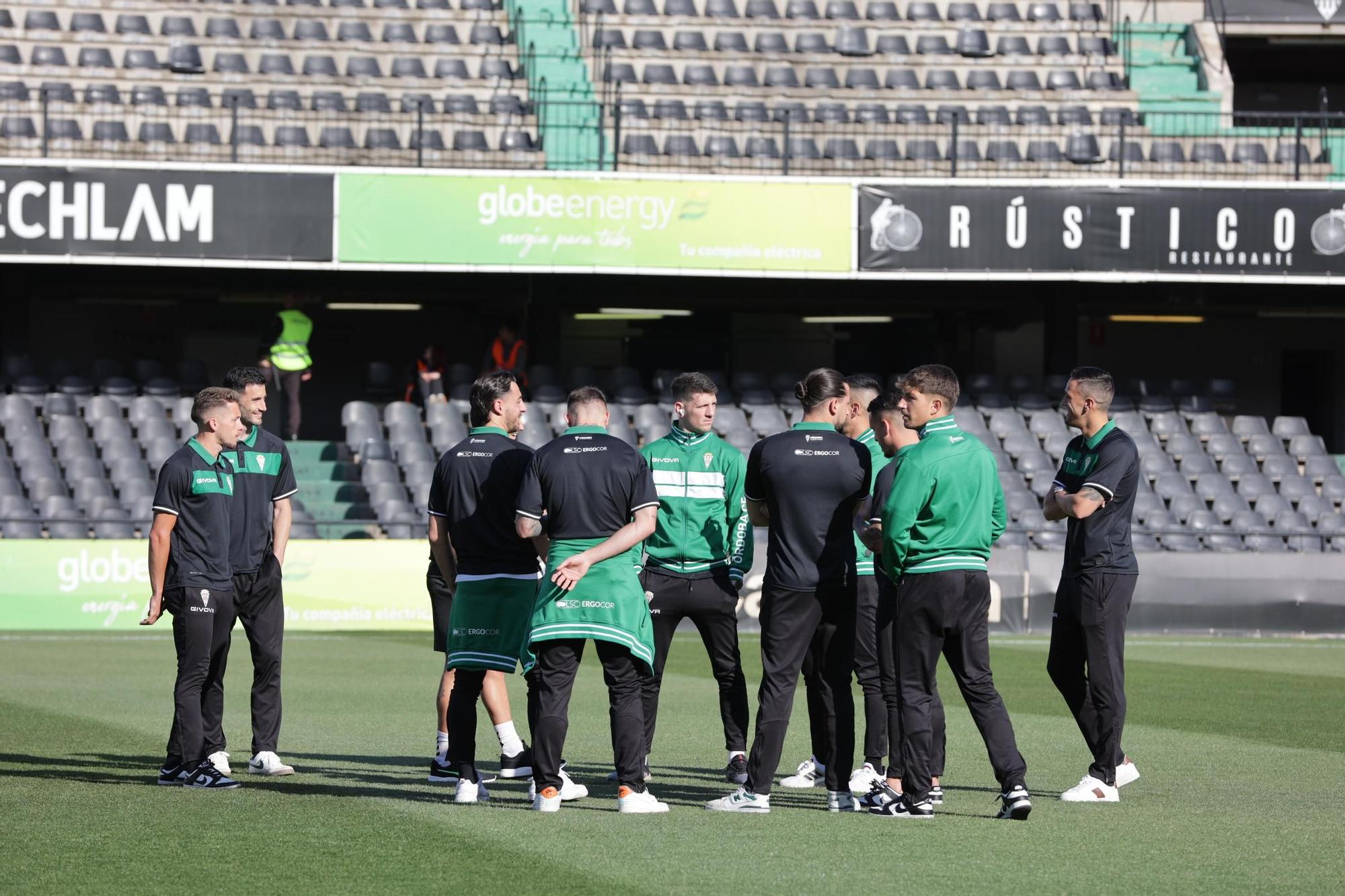 Castellón-Córdoba CF: las imágenes de la afición blanquiverde en Castalia