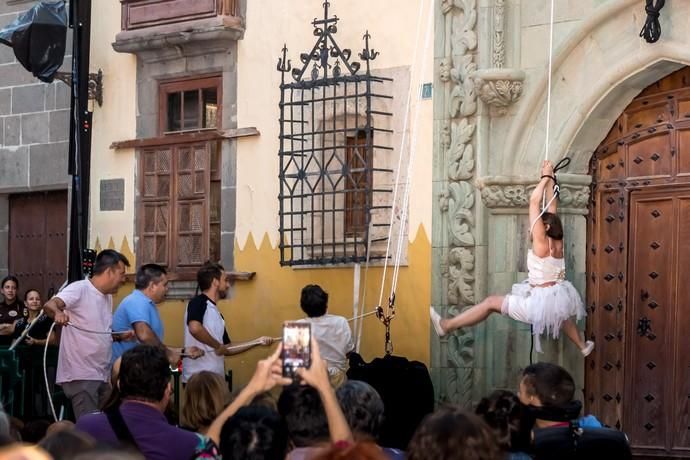 'Los Amantes del  Cielo', de Temudas Fest, en la Plaza del Pilar Nuevo