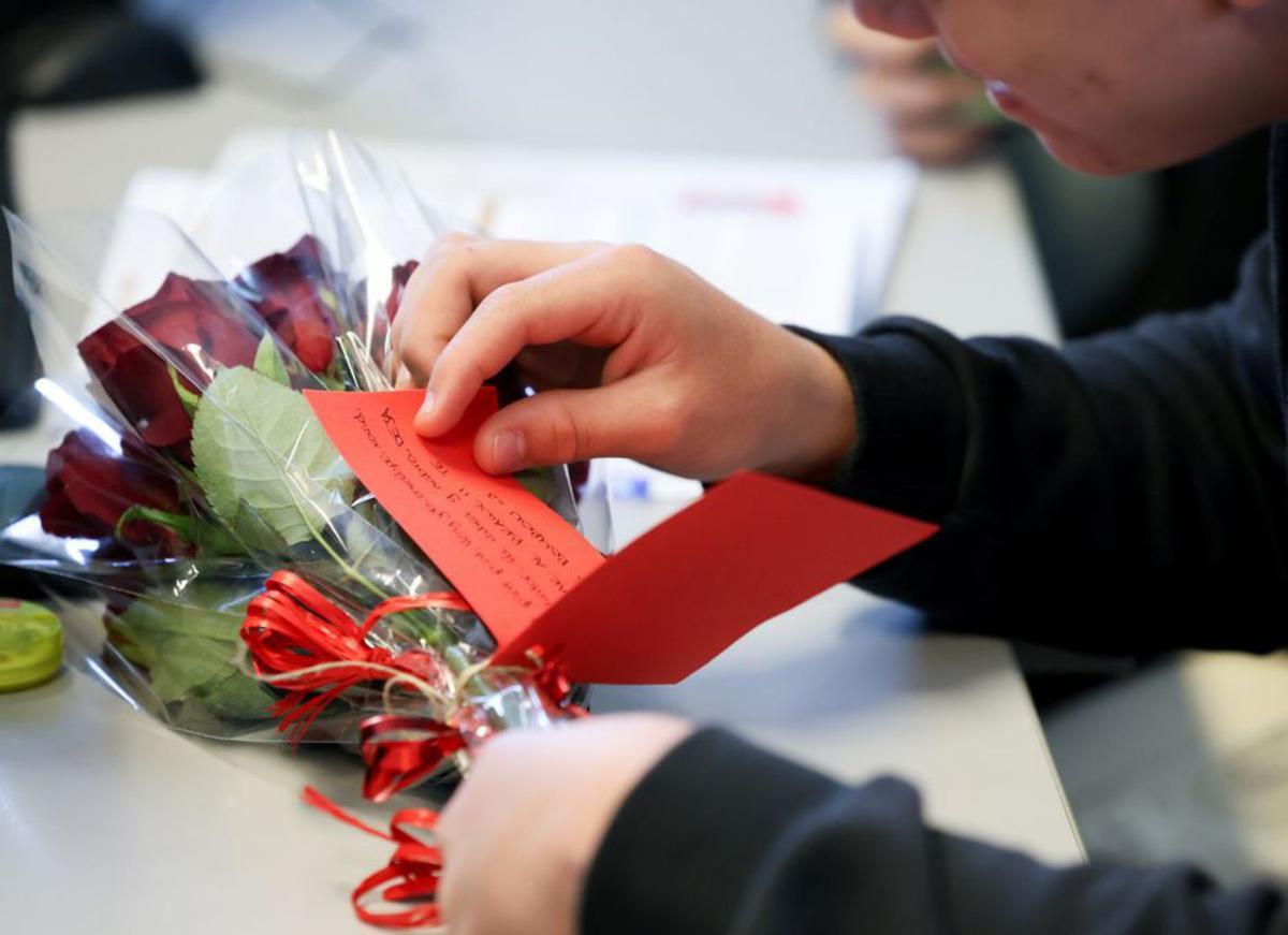 Cupido se cuela en las aulas del IES Sa Blanca Dona 