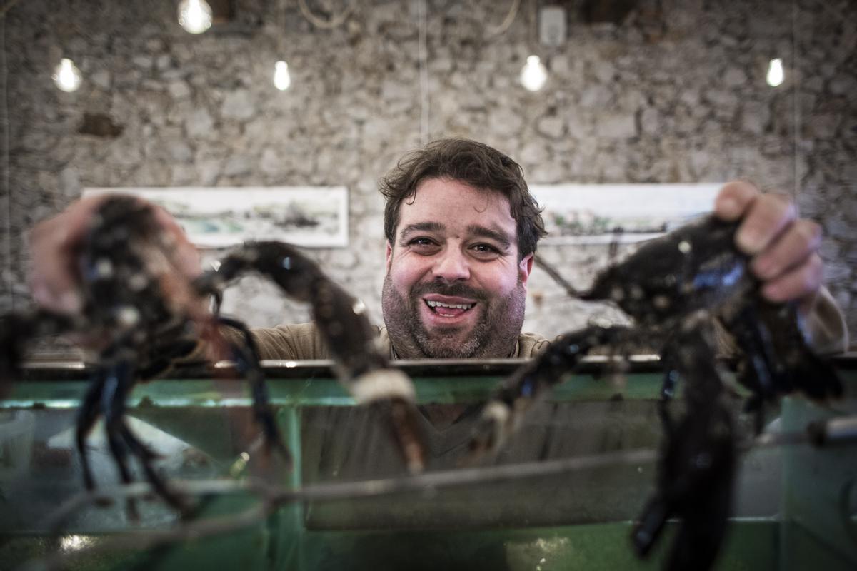 GUILLERMO SORDO, HOSTELERO DEL RESTAURANTE MAR Y MAS, EN LLANES