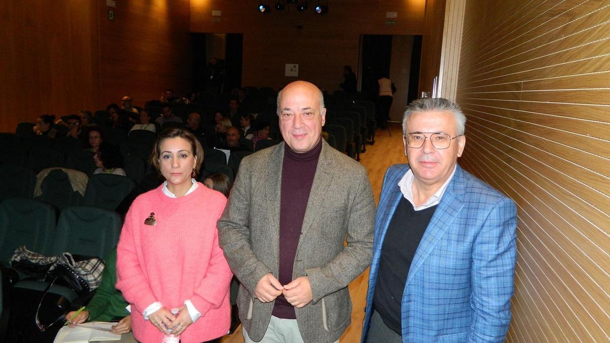 María Camacho, Antonio Ruiz y Lope Ruiz en la inauguración del encuentro Conexión Subbética.