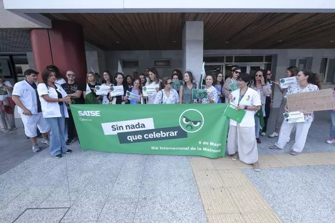 Concentración en el Hospital Materno Infantil por el Día Internacional de la Matrona