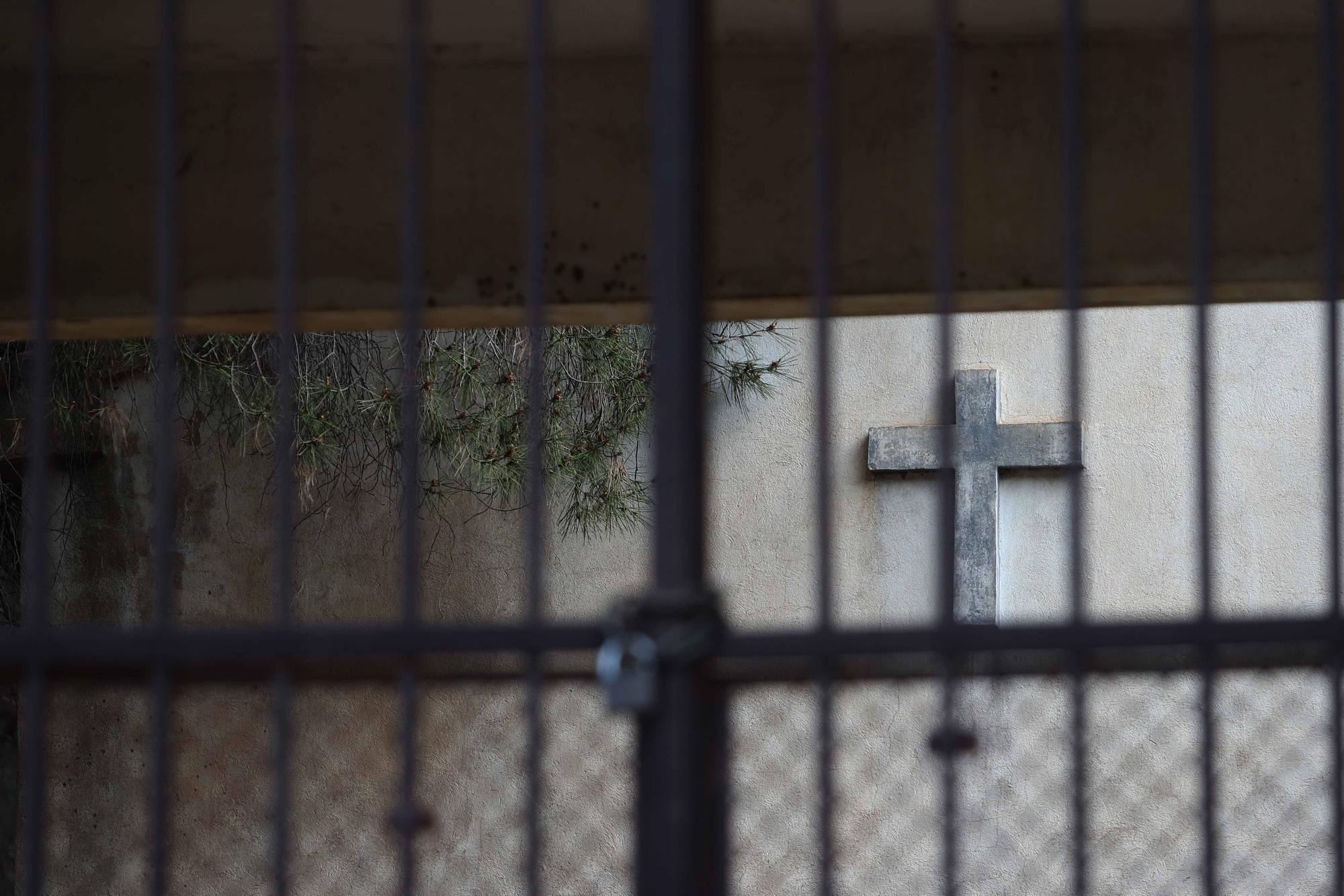 El cementerio abandonado de Moncada que te recordará a las películas de zombies