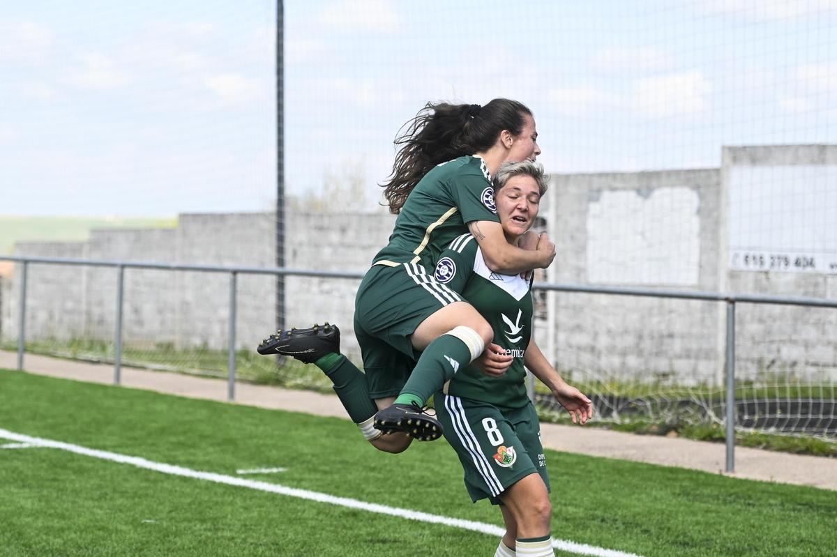 Las imágenes del Cacereño Femenino - Barça B