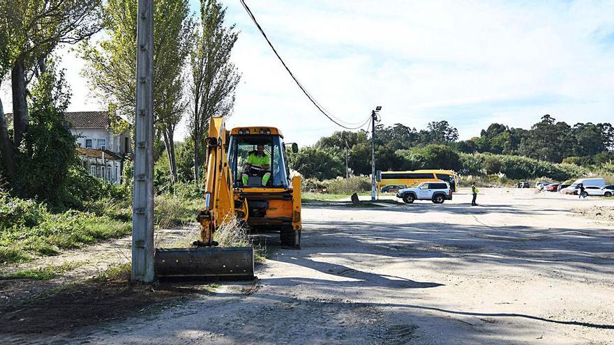 Las obras para acondicionar el aparcamiento de Mollabao, por fases | GUSTAVO SANTOS