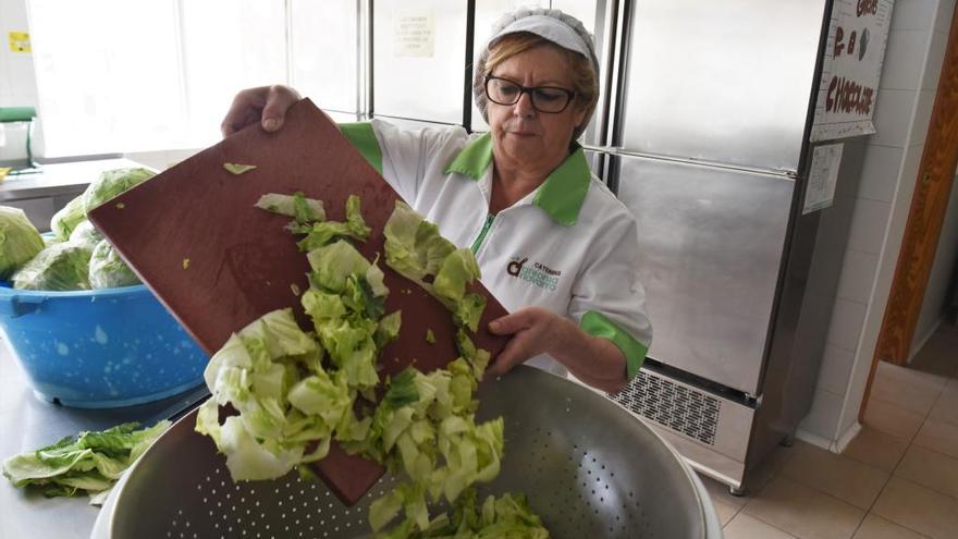 Otilia Estévez, cocinera: &quot;A veces tenemos entre los comensales a madres de los alumnos, que se quedan a comer y se van encantadas&quot;