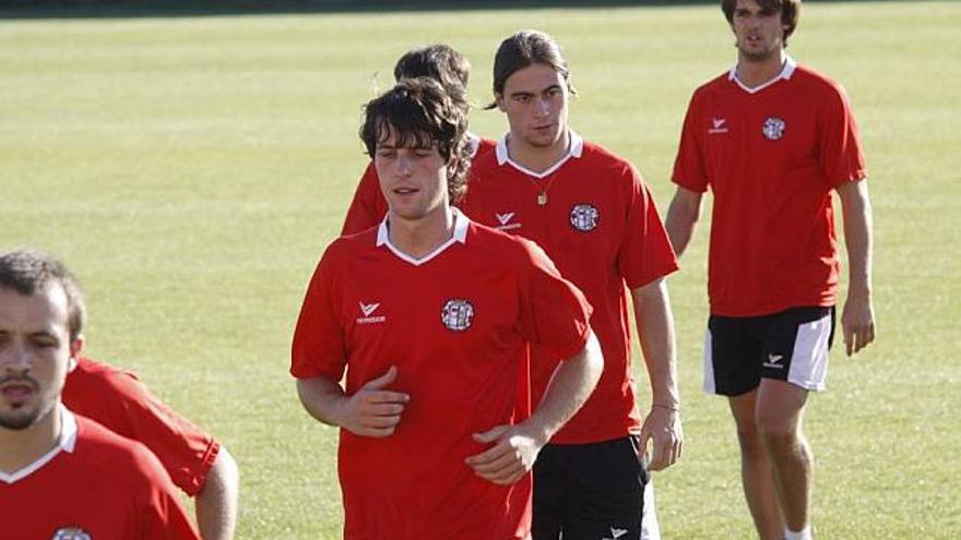 Etxaniz, en primer término, durante un entrenamiento del Zamora.