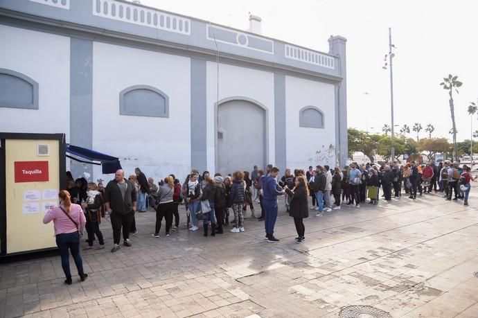 19-02-19. LAS PALMAS DE GRAN CANARIA. COLAS ENTRADAS CARNAVAL.  FOTO: JOSÉ CARLOS GUERRA.