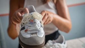 Barcelona 05/08/2025 On Barcelona. Barcelona Sneakers Academy. Ahora hacen también talleres para decorar sneakers de 2 horas (antes eran solo de 4). AUTOR: MANU MITRU