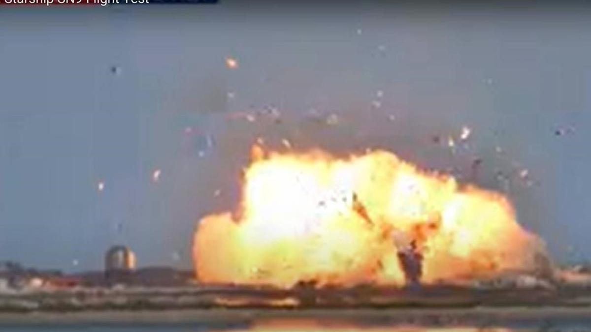 Un prototipo de una nave de SpaceX explota durante un aterrizaje de prueba