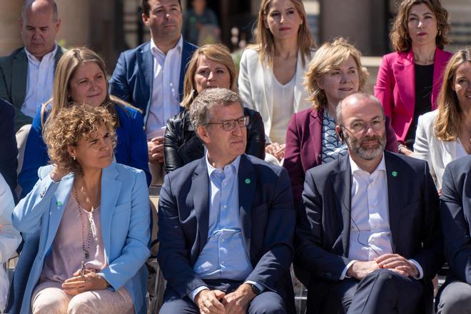 El PP presenta en Barcelona la candidatura para las elecciones europeas.