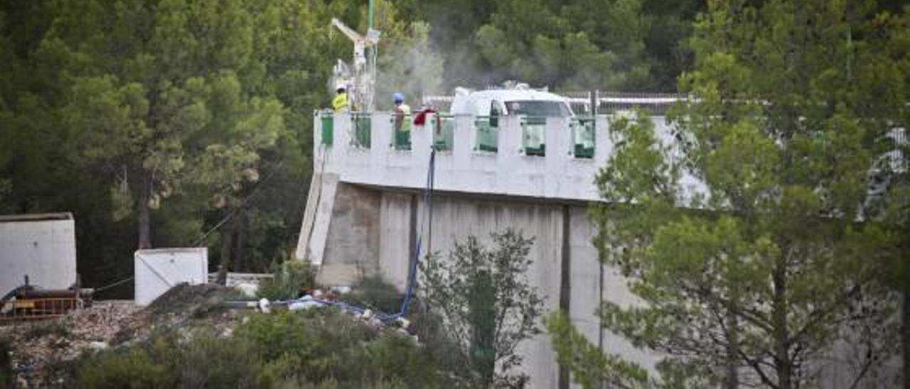 La CHJ refuerza los cimientos del pantano tras detectar un movimiento en la presa