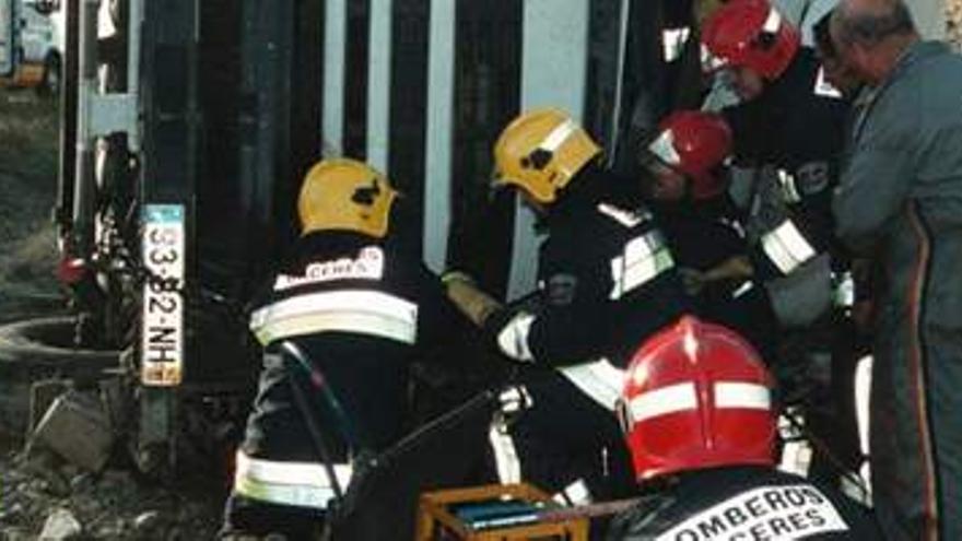 Los bomberos de Cáceres realizan un centenar de servicios al mes, y solo un 38% está relacionado con fuegos