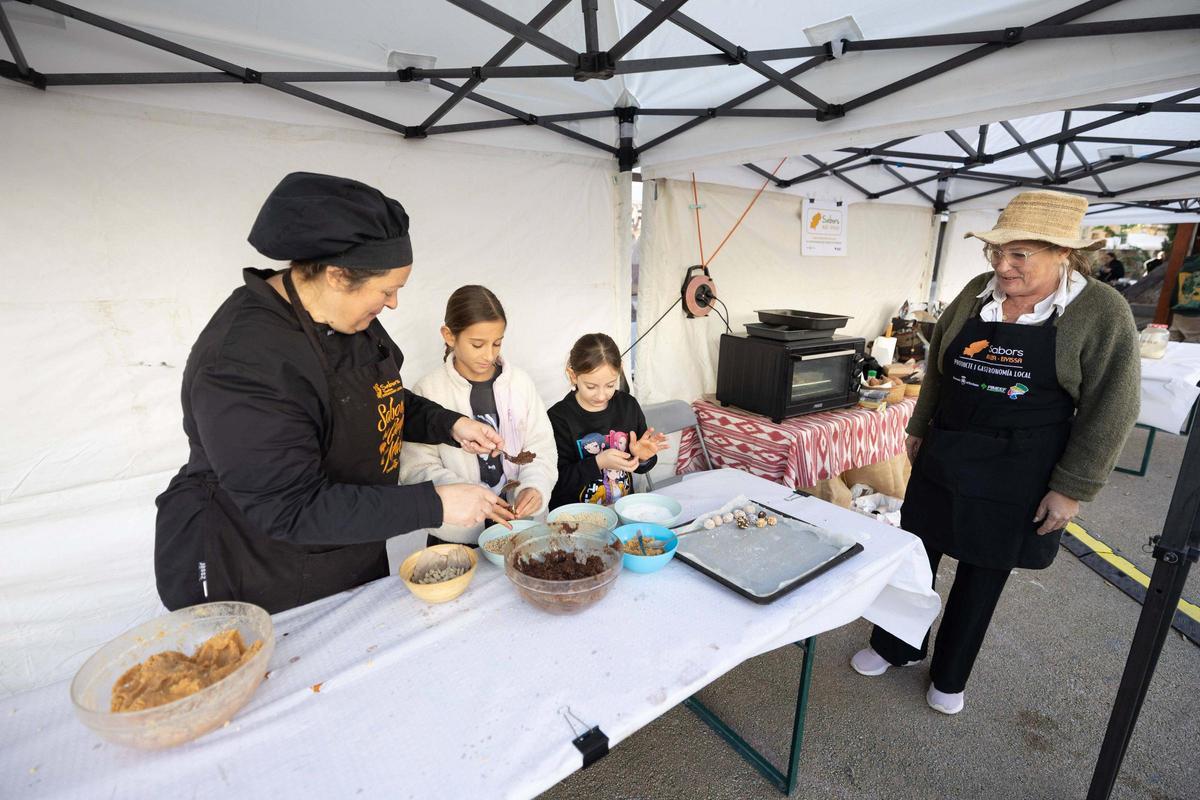 Todas las imágenes del concurso de tortilla de patata 'vermella' de Ibiza