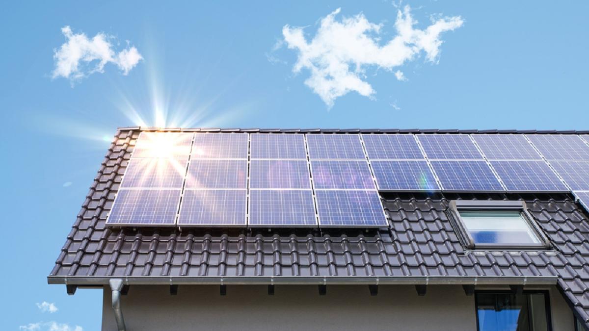 Descubre las ventajas de instalar placas solares en una segunda casa