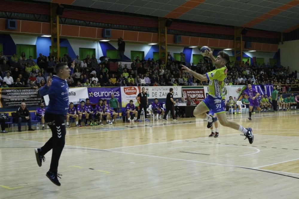 MMT Seguros - Balonmano Torrelavega