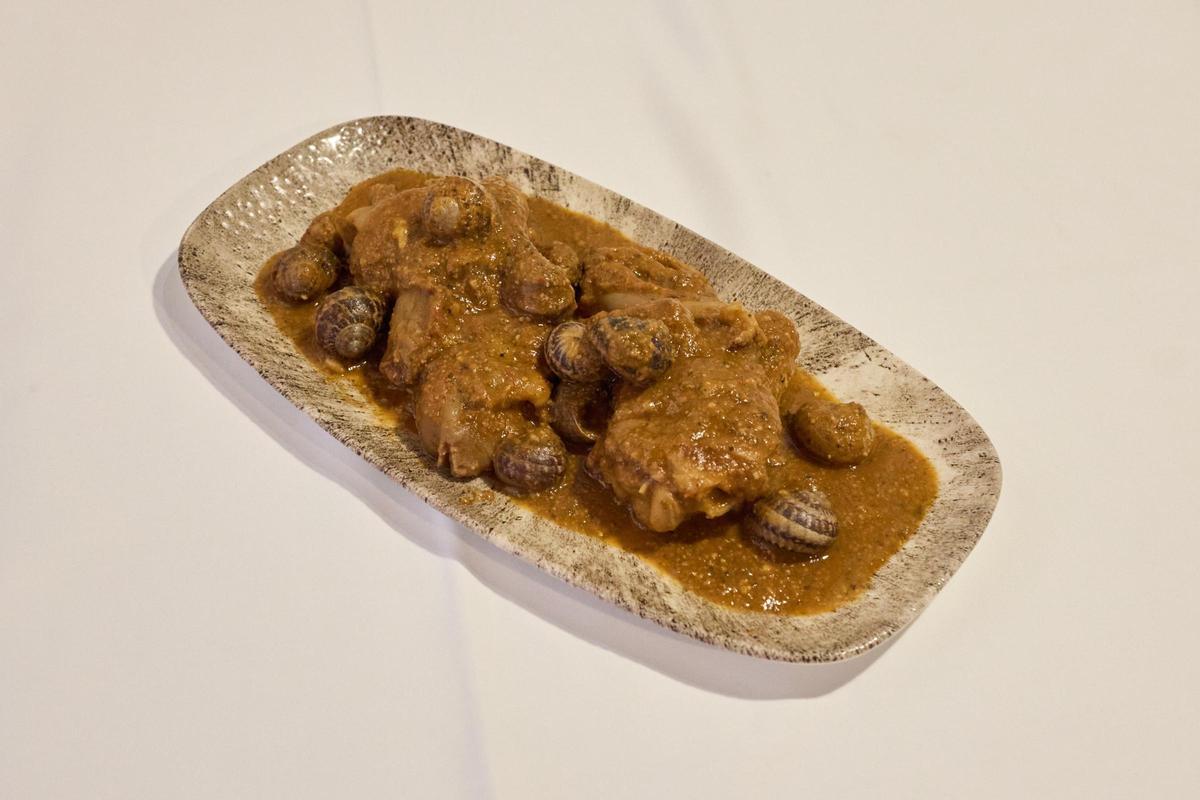 Peus de porc amb cargols, un dels plats insígnia de l'Hostal Mallorquines.
