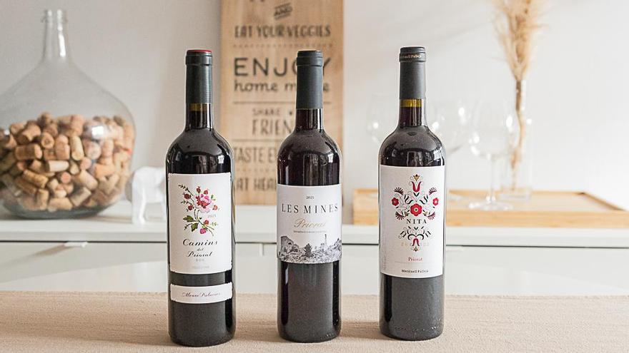 Camins del Priorat 2023 de Álvaro Palacios, Les Mines 2021 de Gran Clos y Nita 2022 vino de Meritxell Pallejà son los vinos del Priorat seleccionados por Casa Gourmet.