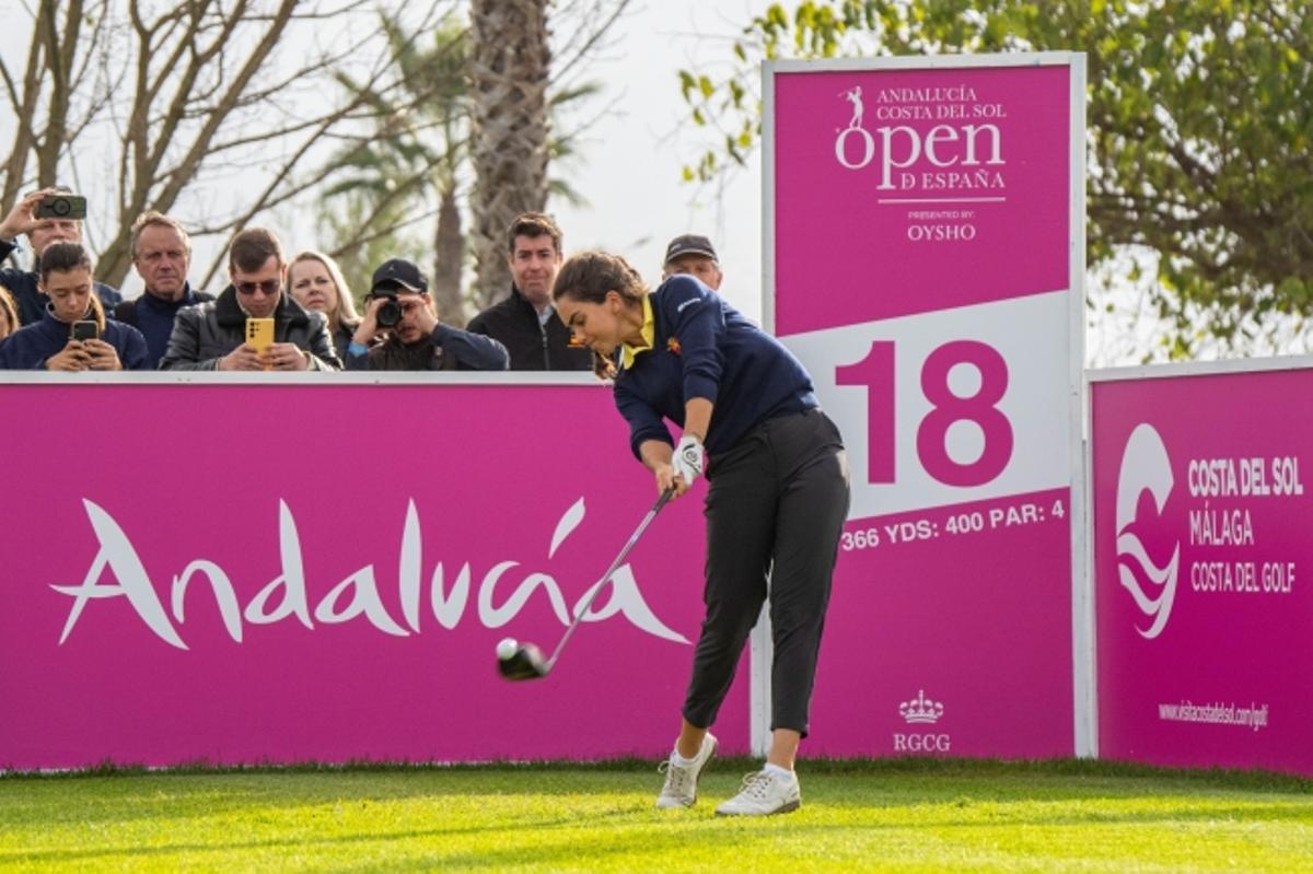Andrea Revuelta es una de las tres golfistas amateurs invitadas al Open de España