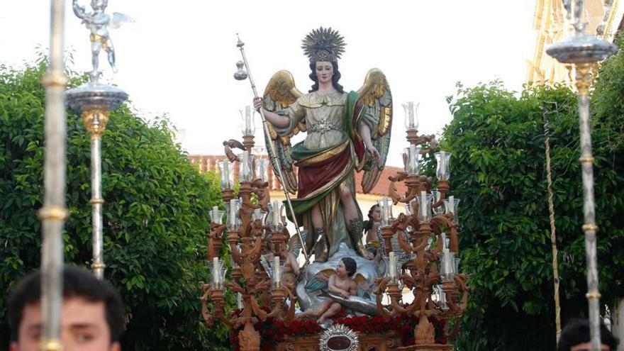 El Arcángel San Rafael, en procesión para pedir que llueva.