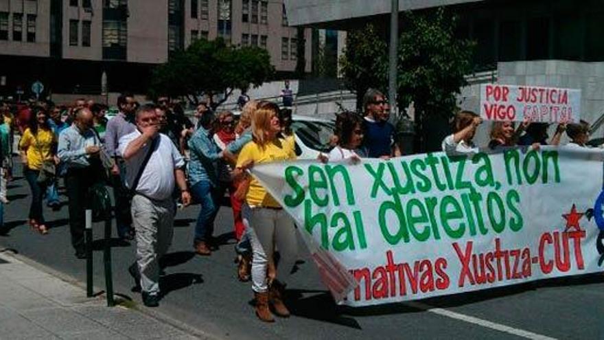 Protesta contra la reforma judicial, esta mañana en Vigo. // A.M.