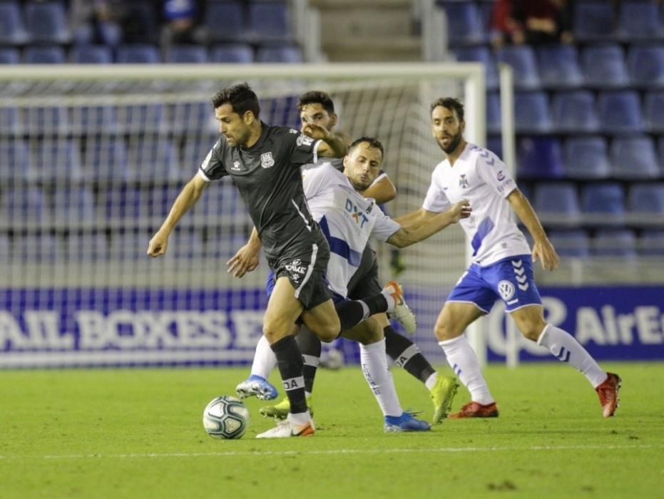 Partido entre el CD Tenerife y la SD Alcorcón