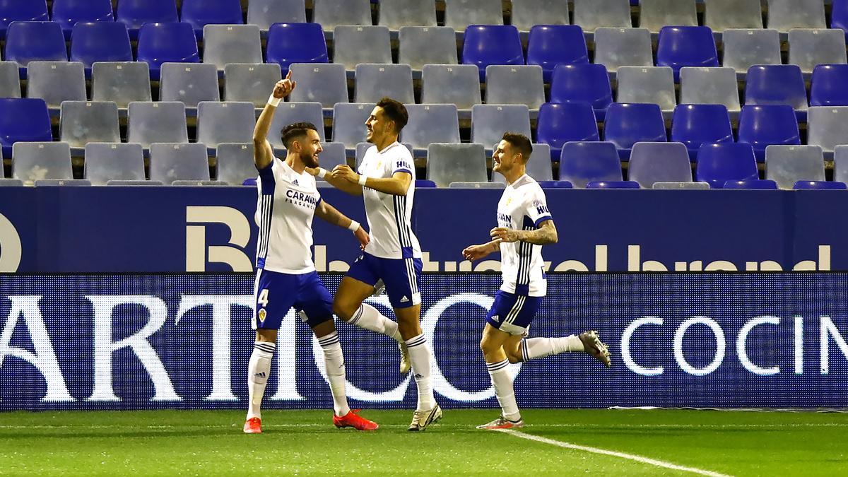 Peybernes celebra un gol en La Romareda.