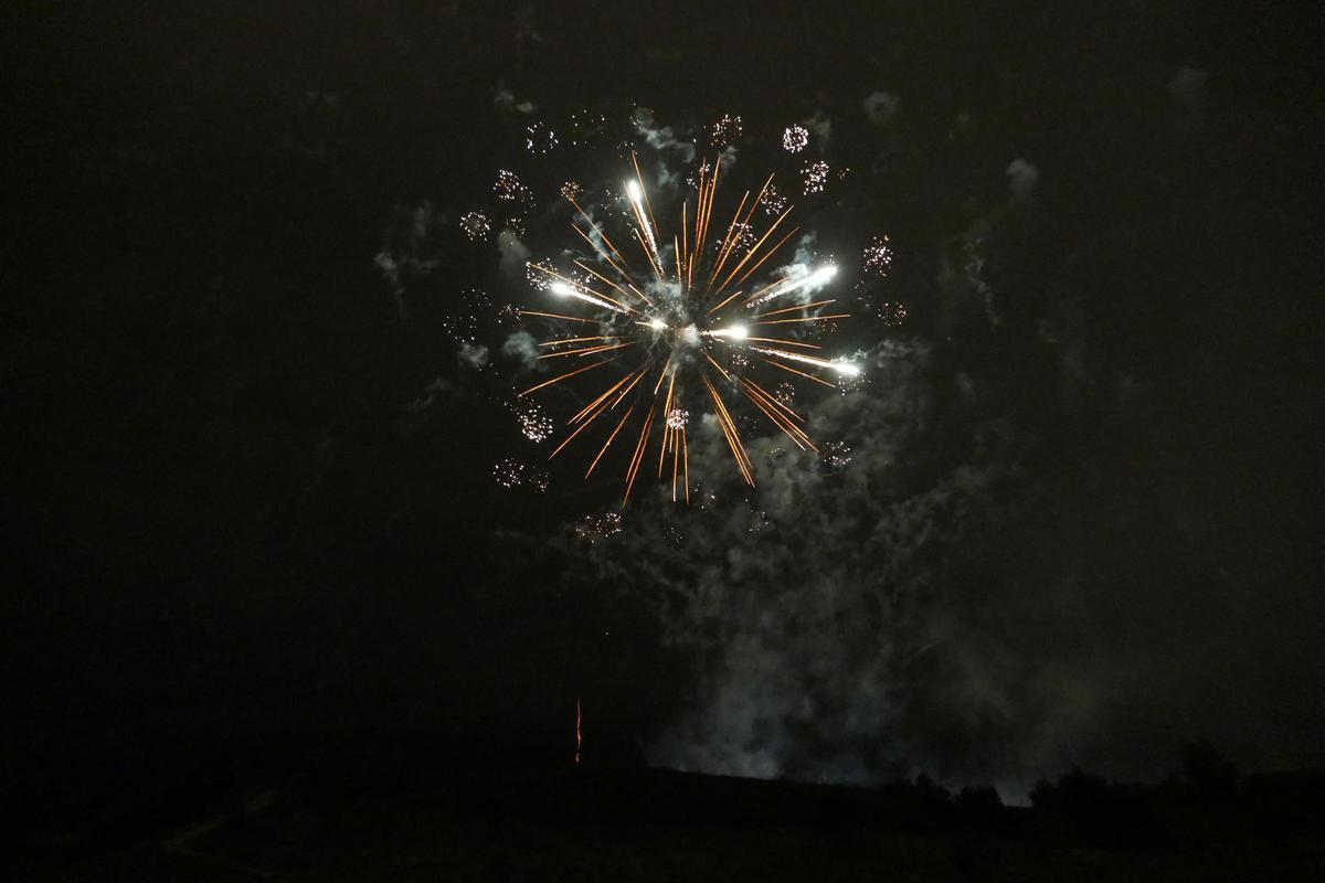 EN IMATGES | El castell de focs de Santa Creu retorna al Castell de Sant Ferran EN IMATGES | El castell de focs de Santa Creu retorna al Castell de Sant Ferran