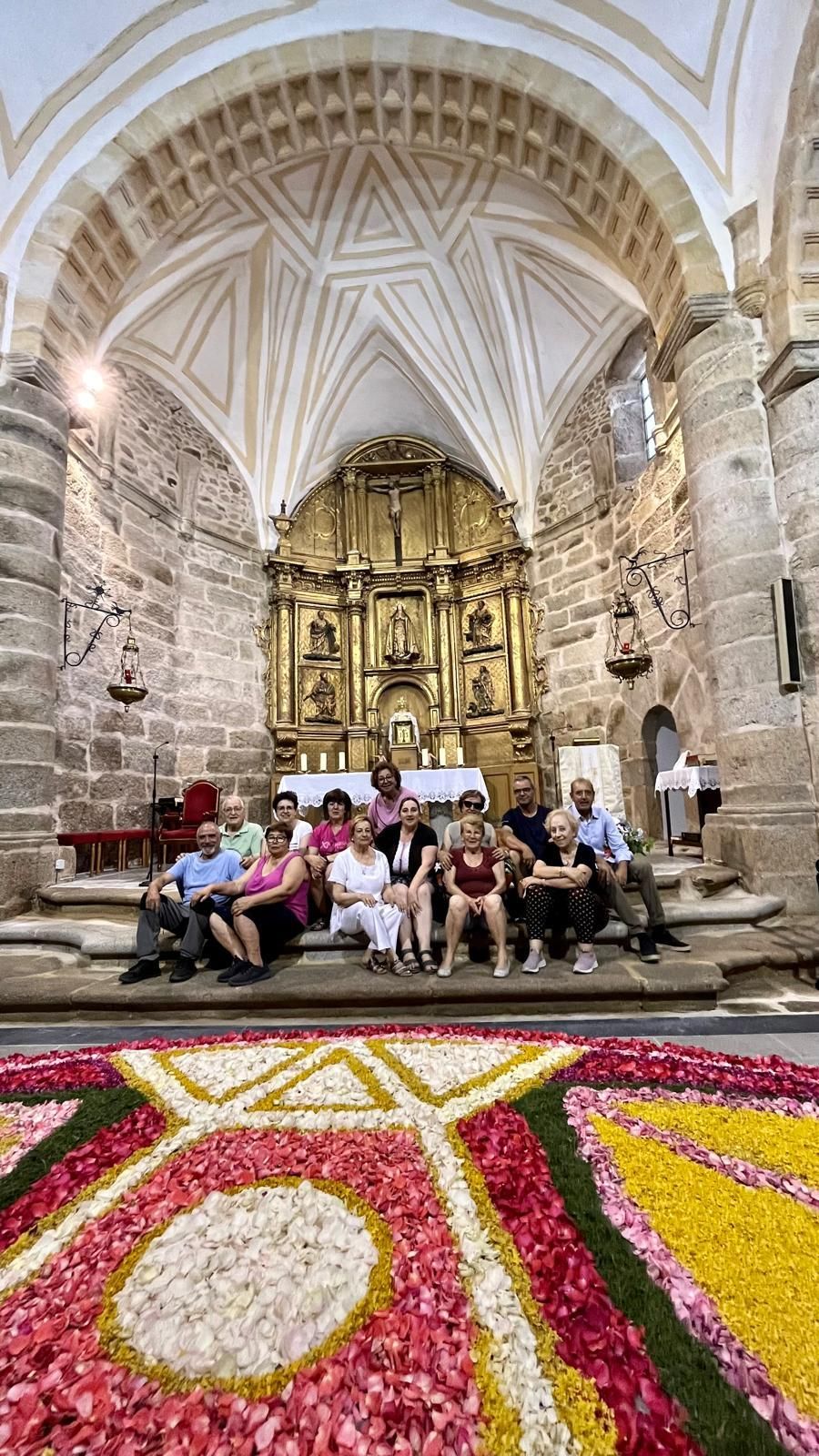 GALERÍA | Bermillo vuelve a brillar con la alfombra floral del Corpus Christi