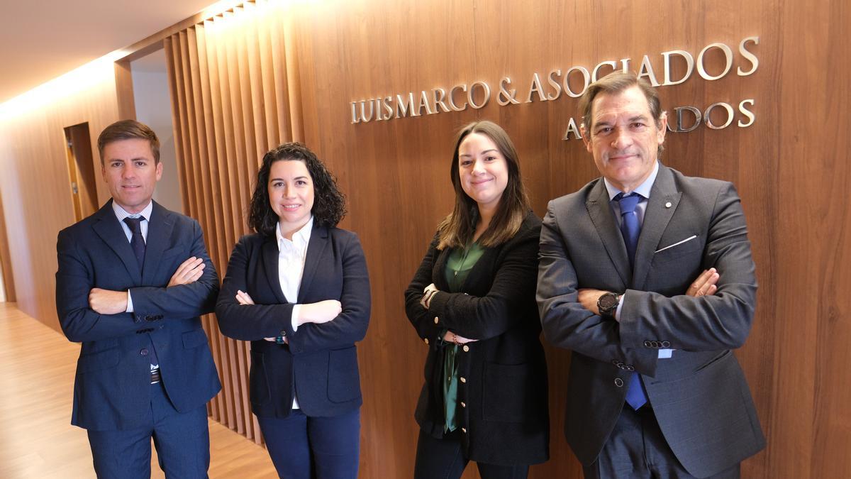 Actualmente, el equipo lo componen José Luis Martínez- Latour, Mª Ángeles Marco, Carolina Marco y Luis Marco.