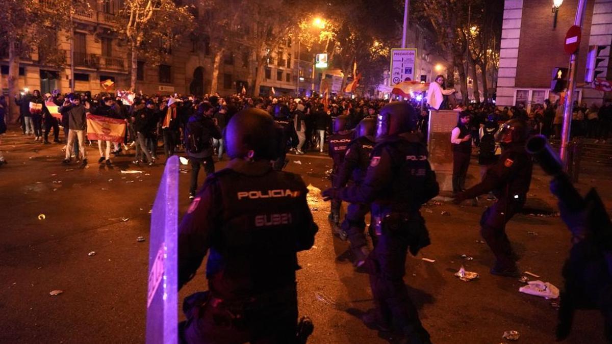 Cargas policiales en Ferraz.