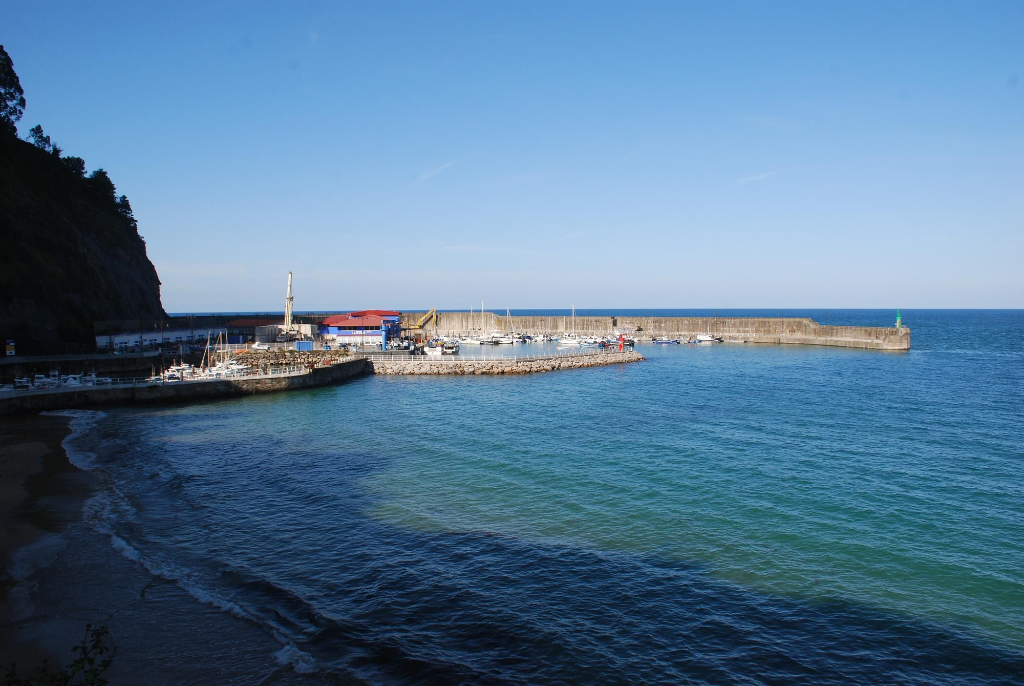 Obras en el puerto de Lastres