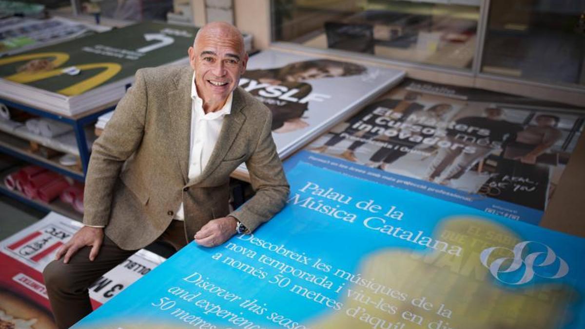 Jordi Sáez, en la sede de Clear Channel en Montcada i Reixac, el pasado viernes.